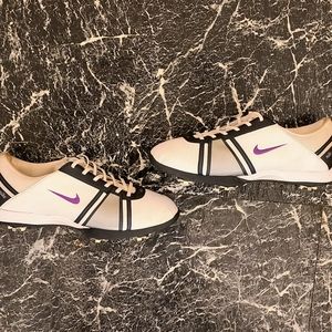 Lady NIKE Golf Shoes sz 8